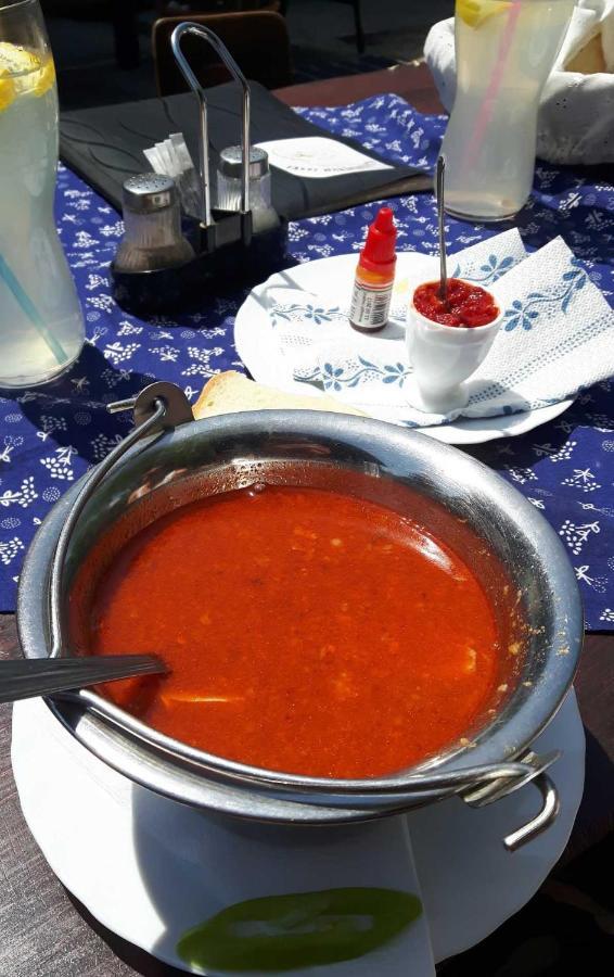 Tassi Halaszcsarda - Sueger Haz Екстер'єр фото